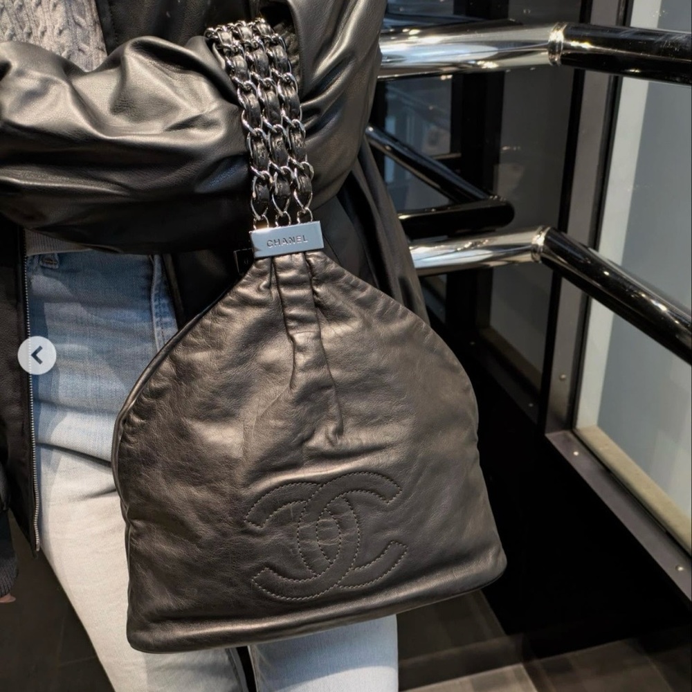 Authentic CHANEL RARE black mini rock & chain silver hardware bag - Picture 7 of 15